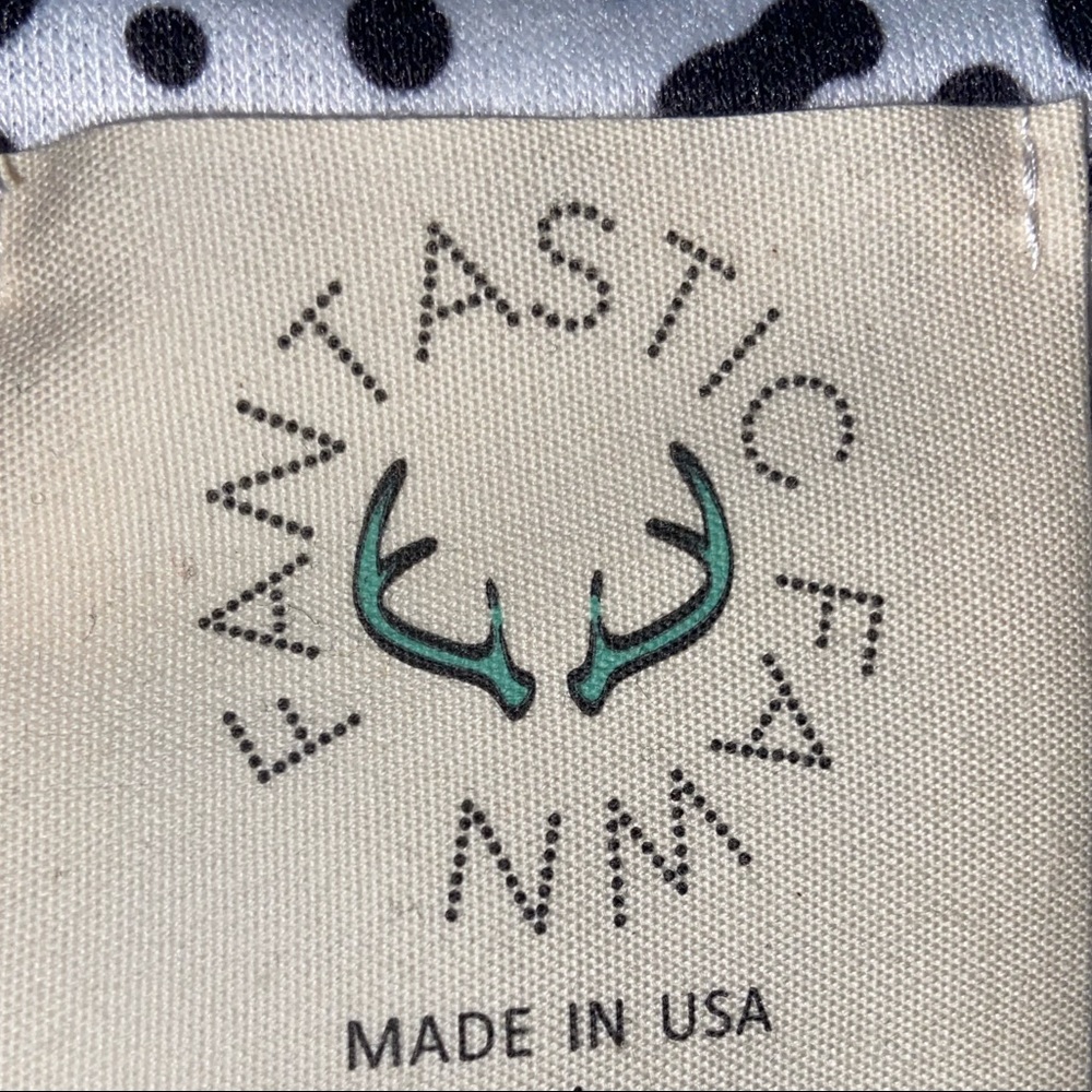 NWOT COLD SHOULDER TOP - Picture 9 of 9